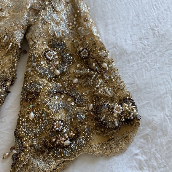 Vintage hand beaded top with zip back. Stunning piece! - Picture 3 of 7